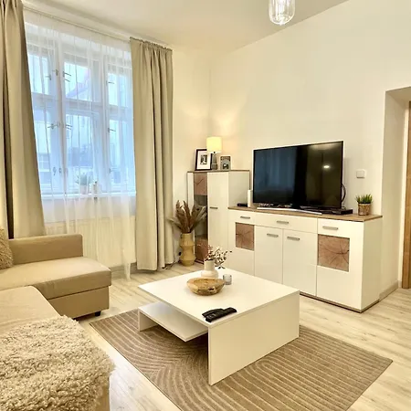 Apartment Bond Old Town