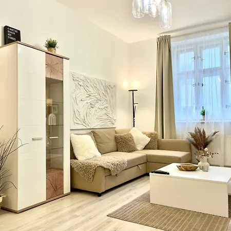 Bond Old Town Apartment *