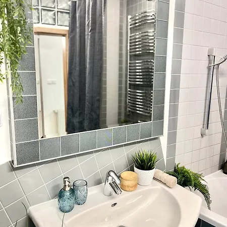 Bond Location Air Conditioned *