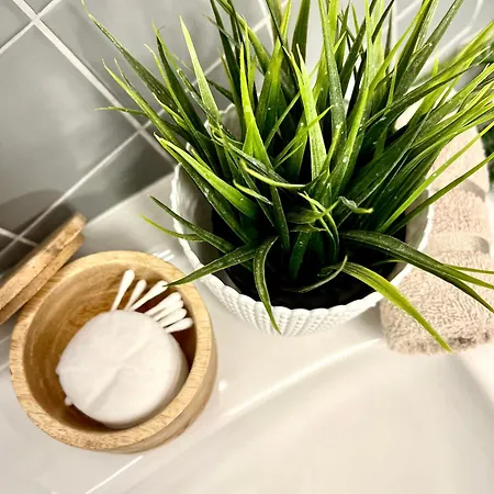 Bond Location Air Conditioned Bratysława