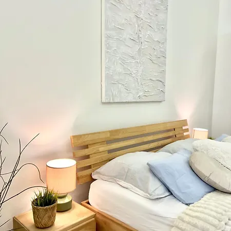 Bond Location Air Conditioned * Bratislava