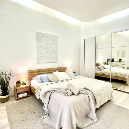 Bond Location Air Conditioned *